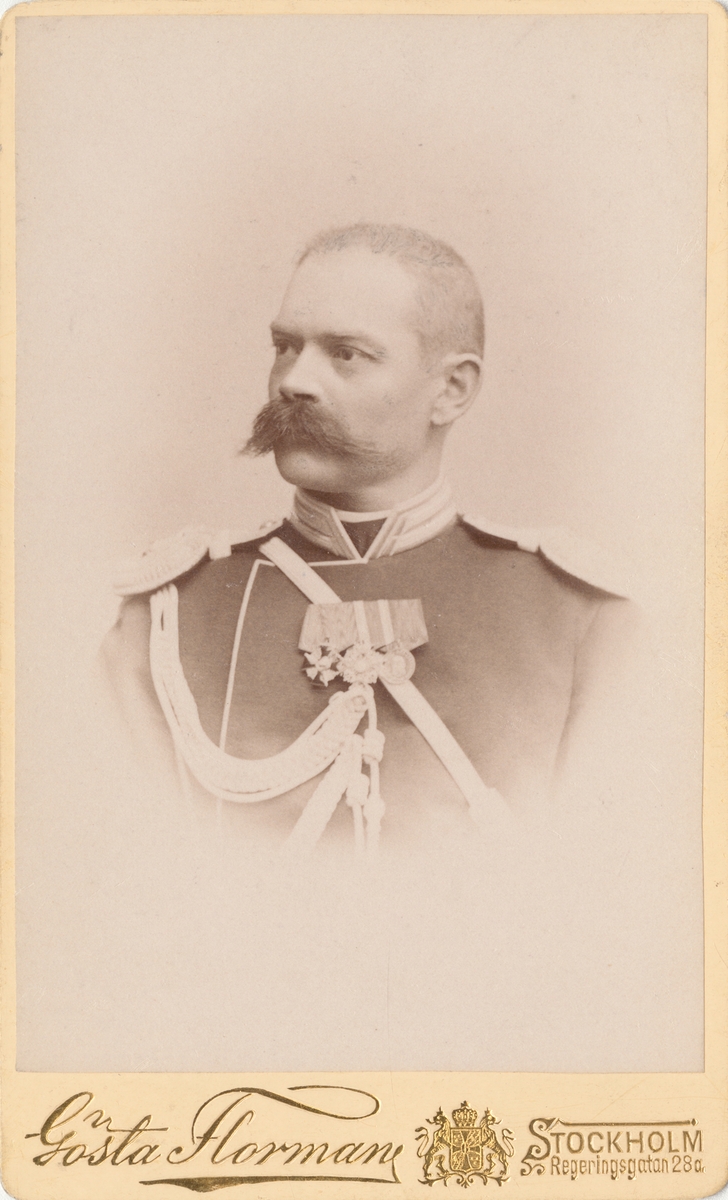 Porträtt av Carl Gustaf Ferdinand Björkstén officer vid Livgardets 3. finska skarpskyttebataljon, adjutant vid befälhavarestyrelsen för finska militären.