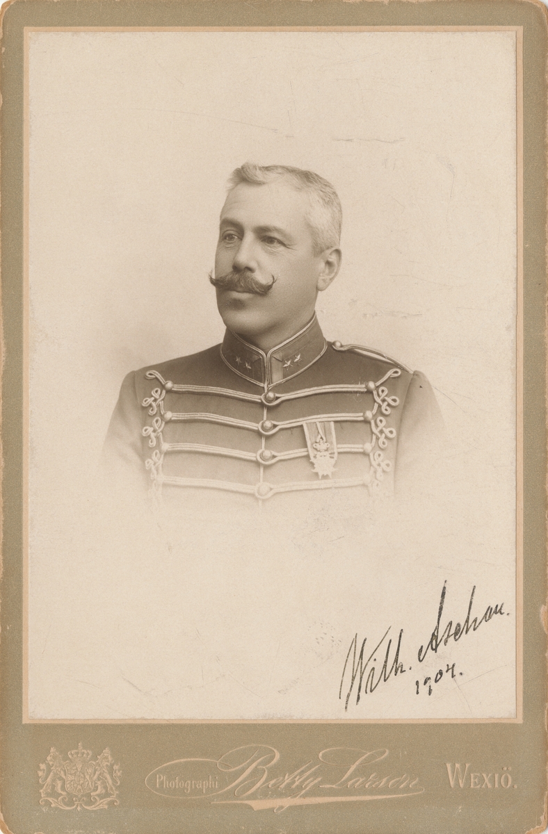 Porträtt av Wilhelm Aschan, överstelöjtnant vid Smålands husarregemente K 4.