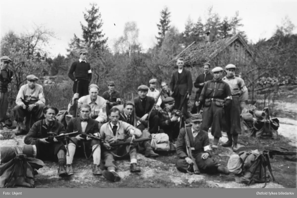 Mil. org gruppe på Plommen i øvre Tune, før innrykk i Sarpsborg, 9. mai 1945.