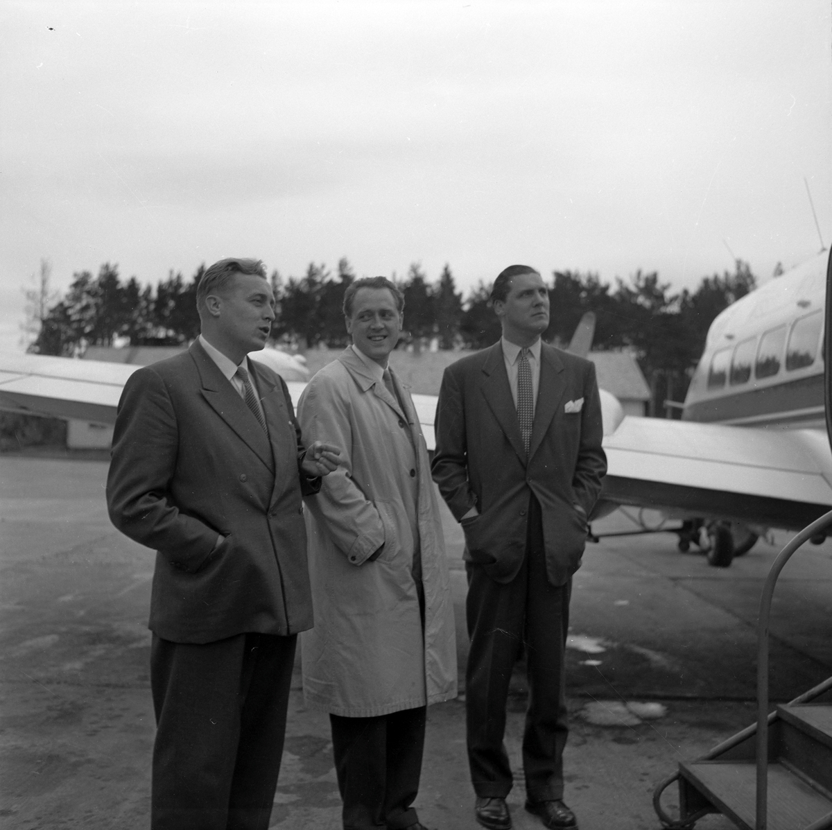 Vestlandske Luftfartsselskaps nye De Havilland Heron fly på Værnes