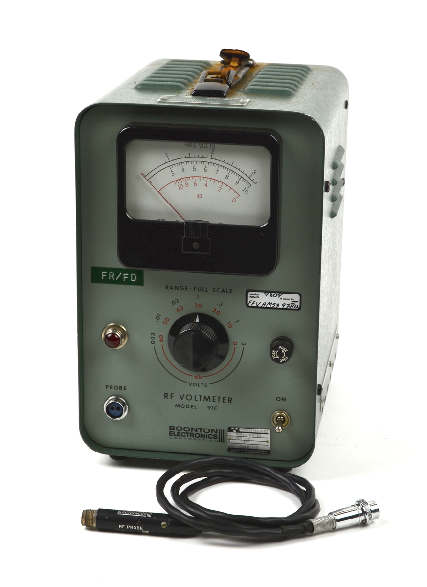 Voltmeter Boont 91C, Tillverkad av Boonton Electronics corp, Parsippany, N. J. USA. Handtag korroderat/rostigt.