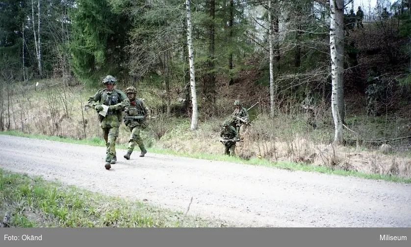 Soldater på utflykt med stridssimulatur utrustning. Slutövning för I 12. Smålandsbrigaden.