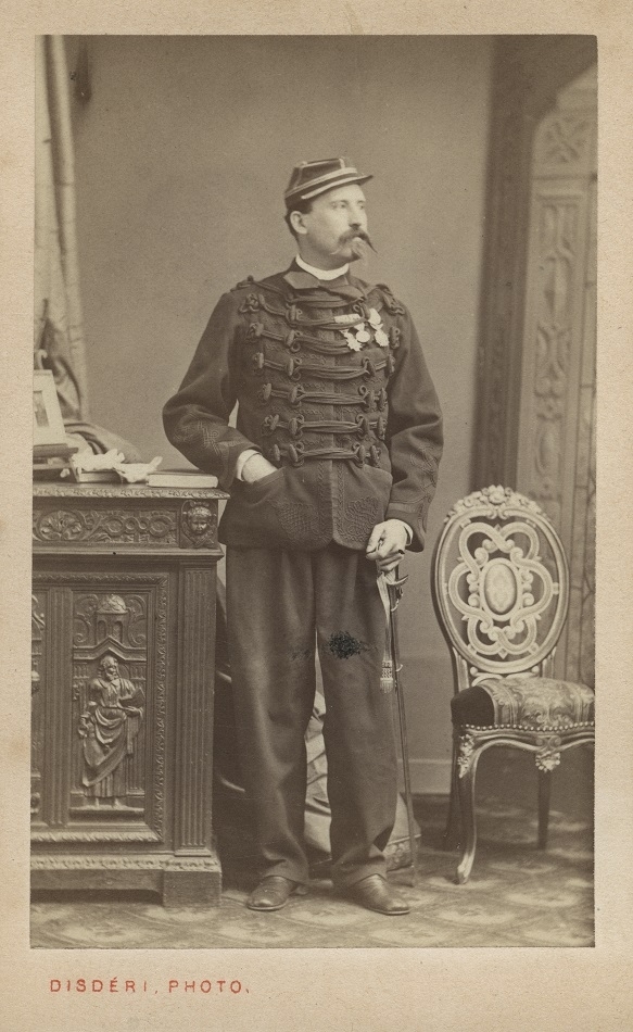 Paul Edvard Constantin Zielfelt, född 1833-12-26 i Värmdö, död 1886-09-27 i Adolf Fredrik. Kapten vid Västmanlands regemente. Tjänstgjorde i kejserliga franska armén i Afrika och Mexiko 1865-67.