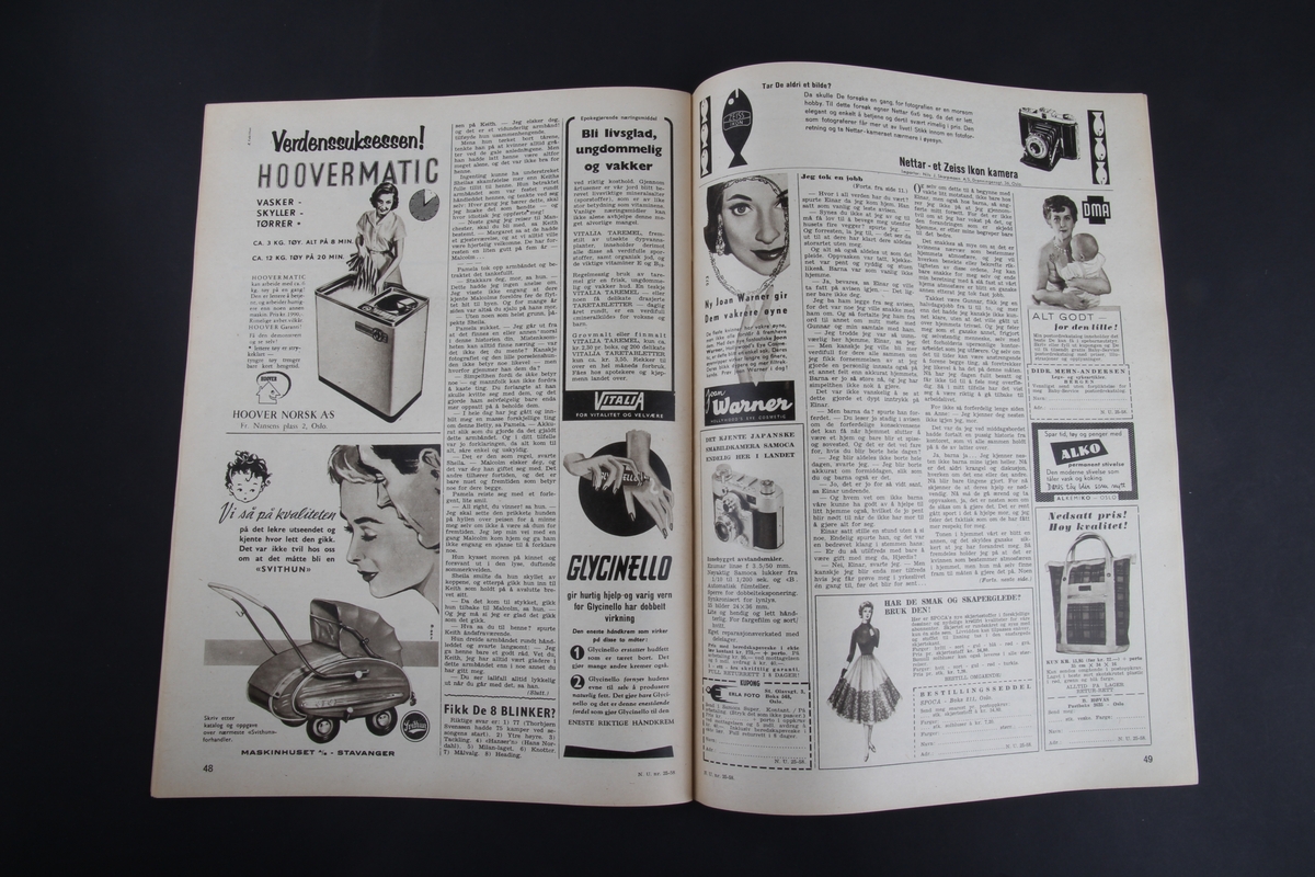 Magasin med rektangulær form som inneholder diverse artikler, tegneserie og reklame.