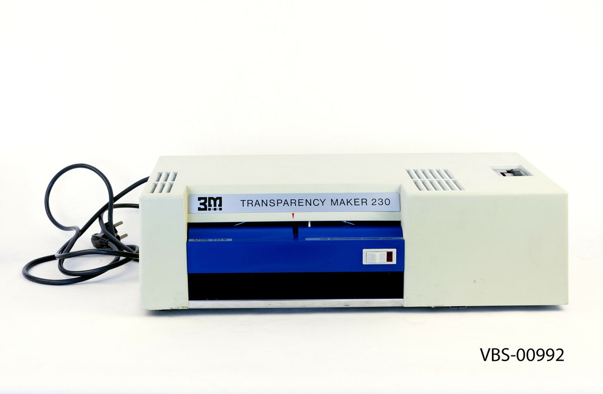 Elektrisk  kontor transparentmaskin (skriver) for utskrift av lysbilder, type: Transparens 230 B av 3M.