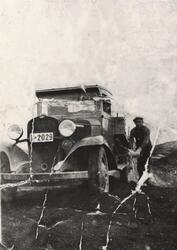 Gruskjøring med Ole Mauritsens lastebil, Chevrolet 1933 (med