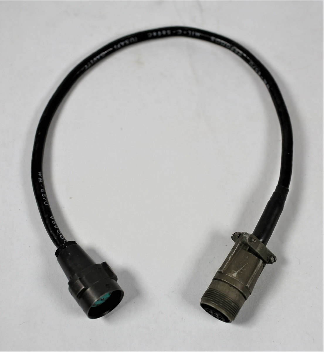 Adapterkabler for intercom og/eller telebrief samband.