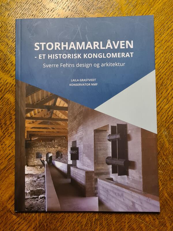 "Storhamarlåven - et historisk konglomerat, Sverre Fehns design og arkitektur" er en bok som ble utgitt av Anno Domkirkeodden i 2021 (Foto/Photo)