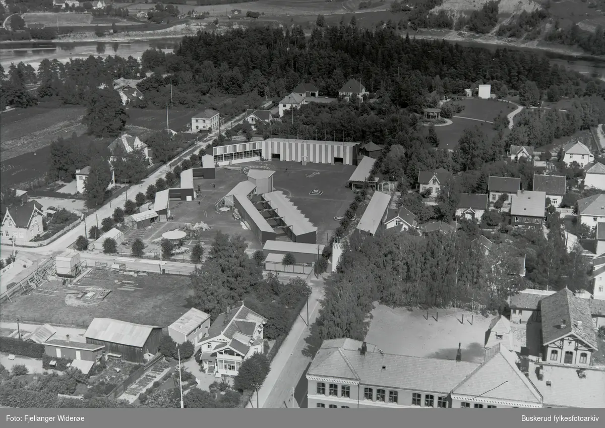 i 1935
Ringerike varemesse på Livbanen