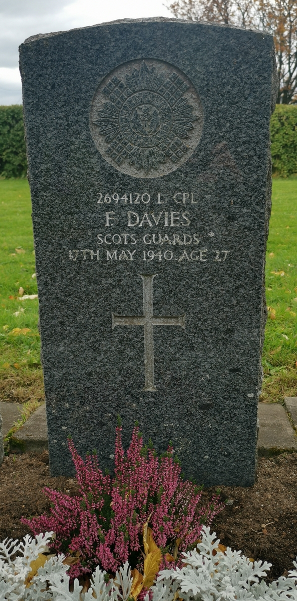 Frederick Davies (d. 1940). Britisk krigsgrav på Mo kirkegård, Mo i Rana.