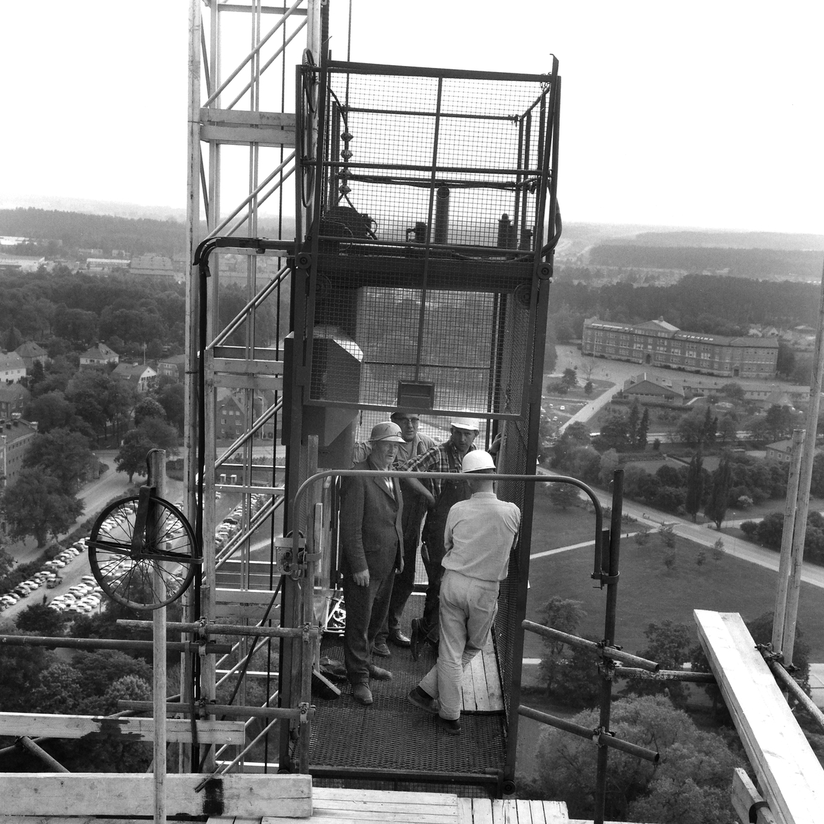 Bilder från Domkyrkans torn under byggarbete. 1968