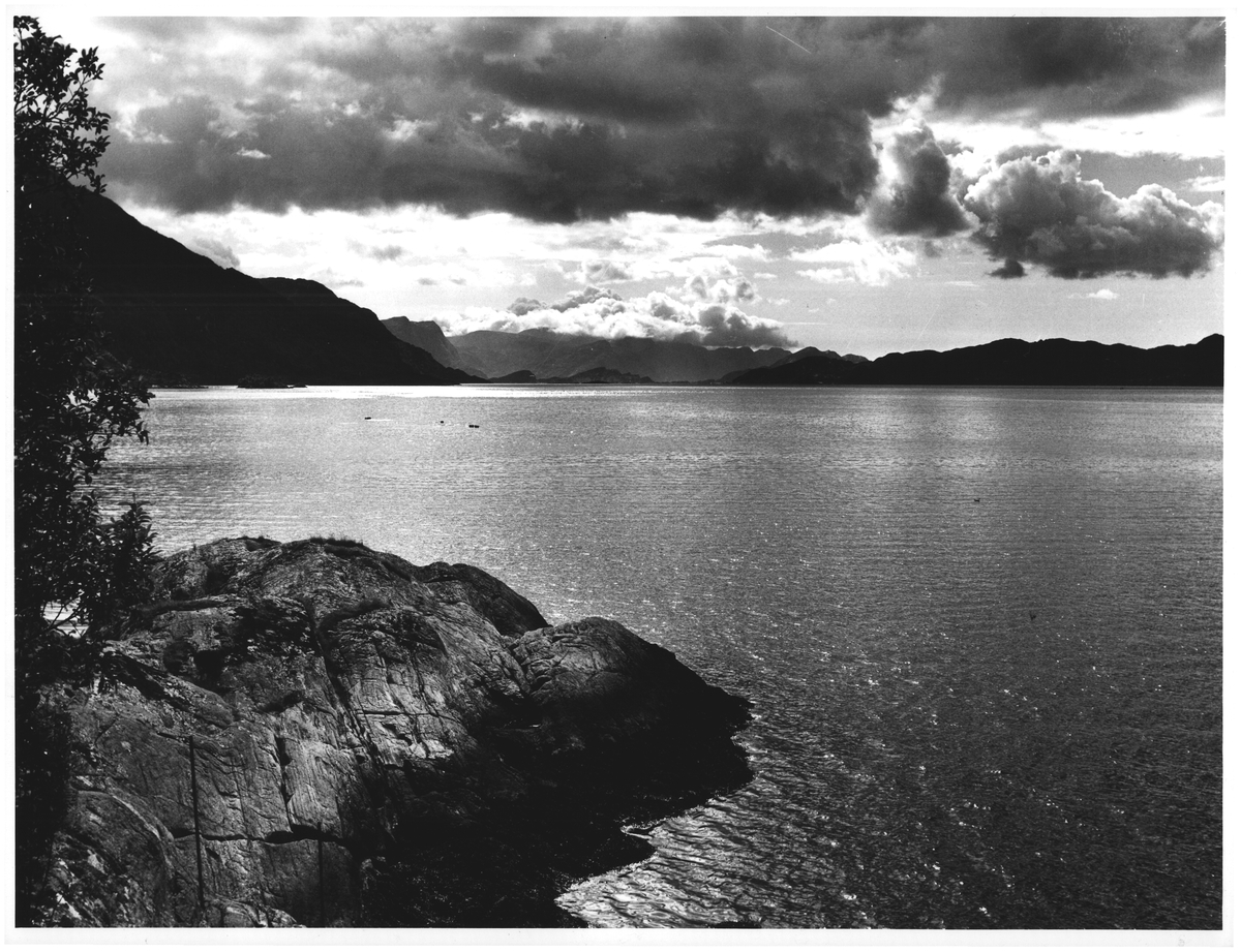 Nordfjord, ved Otteren, mot vest