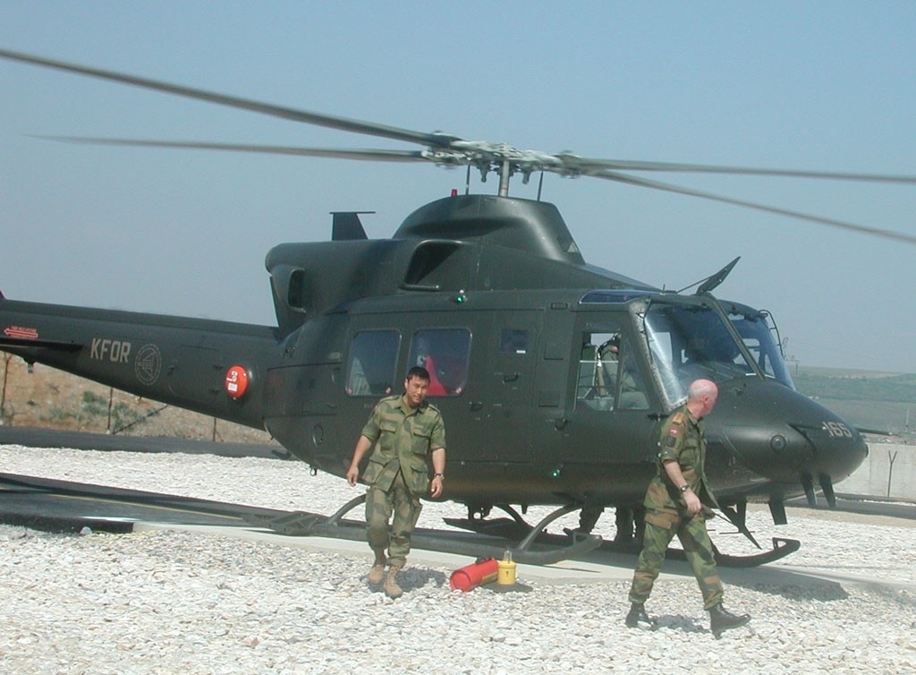 Bell 412 165.