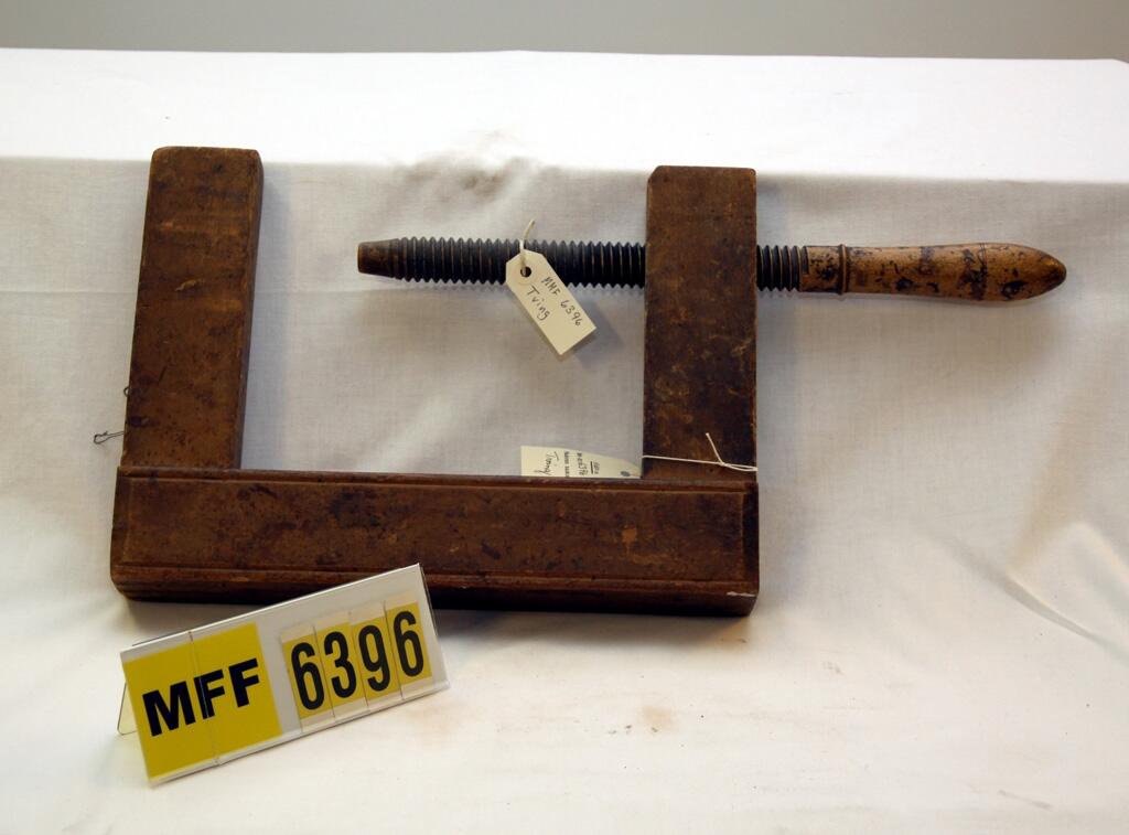 Tving av trä - Medelpads fornminnesförening / DigitaltMuseum