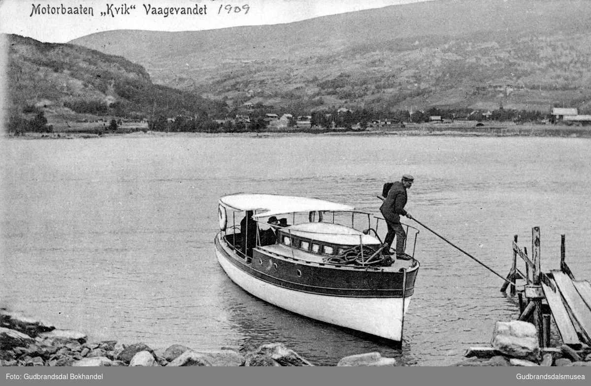 "Motorbåten "Kvik" ved Klones