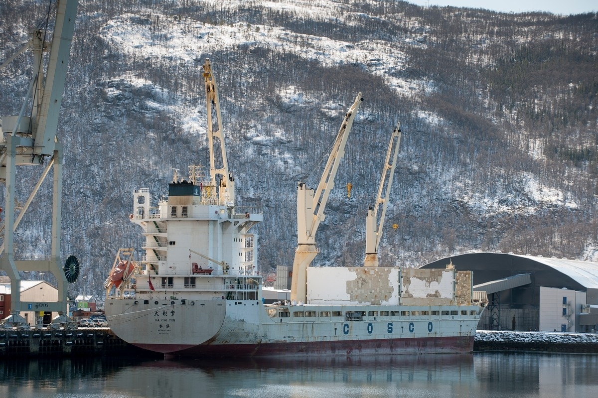 DA CAI YUN, Hong Kong-registrert, 28 000 dwt, 167 m x 28 m. Kom til kai i Narvik 12. april 2016. Losser stål og wire til den nye Hålogalandsbrua.