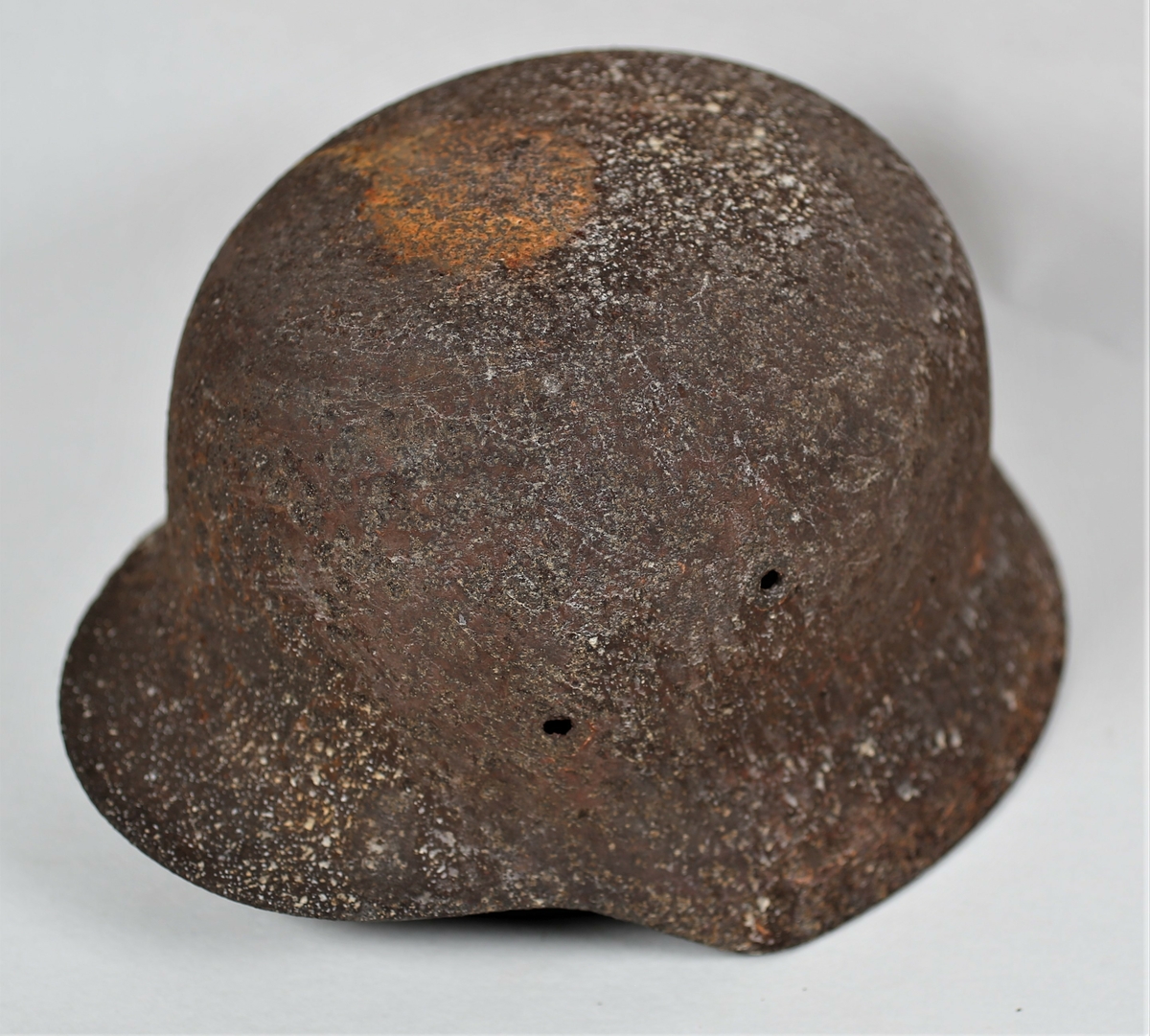 Tysk hjelm brukt under Petsamo - Kirkenes operasjonen.
