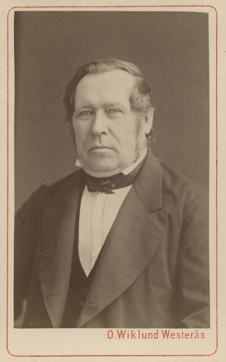 Johan Samuel Löfberg, född 1814-05-14 i Tortuna, död 1888-04-12 i Västerås. Lektor vid läroverket i Västerås.