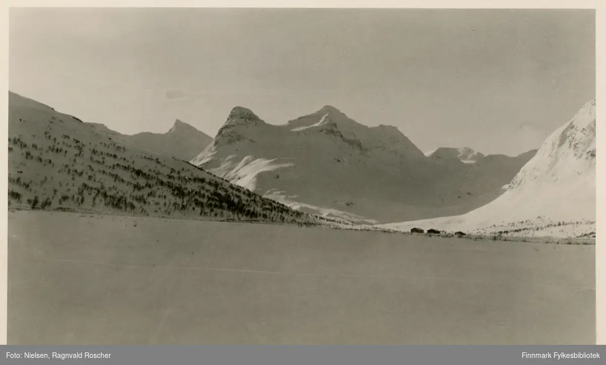 Landskapsbilde fra Finnmarksvidda påsken 1932. 