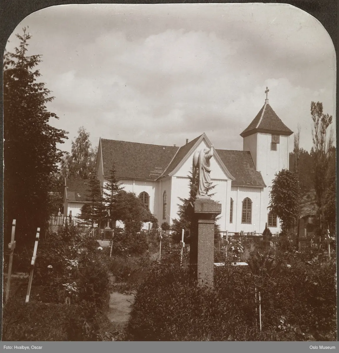 Drøbak kirke, kirkegård