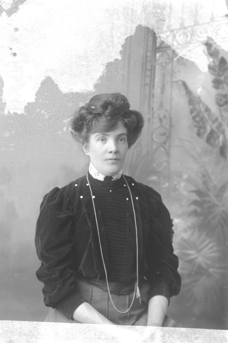 Margareta Elander; Ingår i porträttsamlingen från Knut Wallins ateljé.