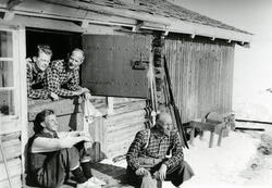 På Baukholstulen, Harpefoss i Gudbrandsdalen, påsken 1939. S