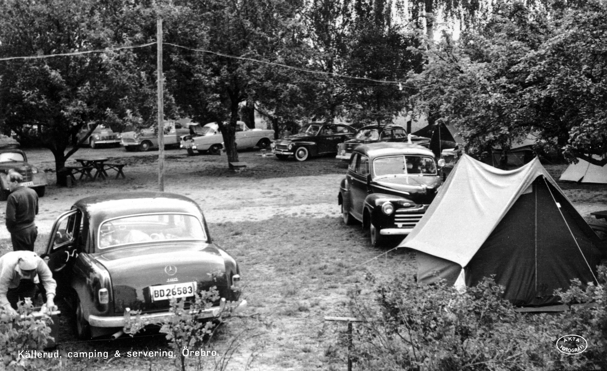 Camping, servering, bilar, tält - Örebro läns museum / DigitaltMuseum