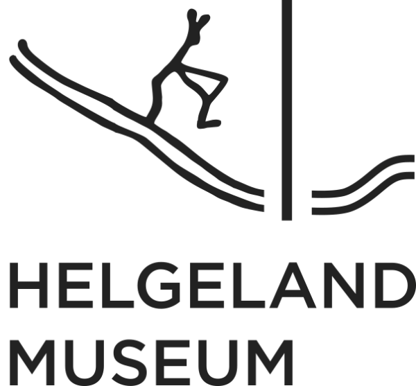 Helgeland museum Logo Helleristning av en skiløper