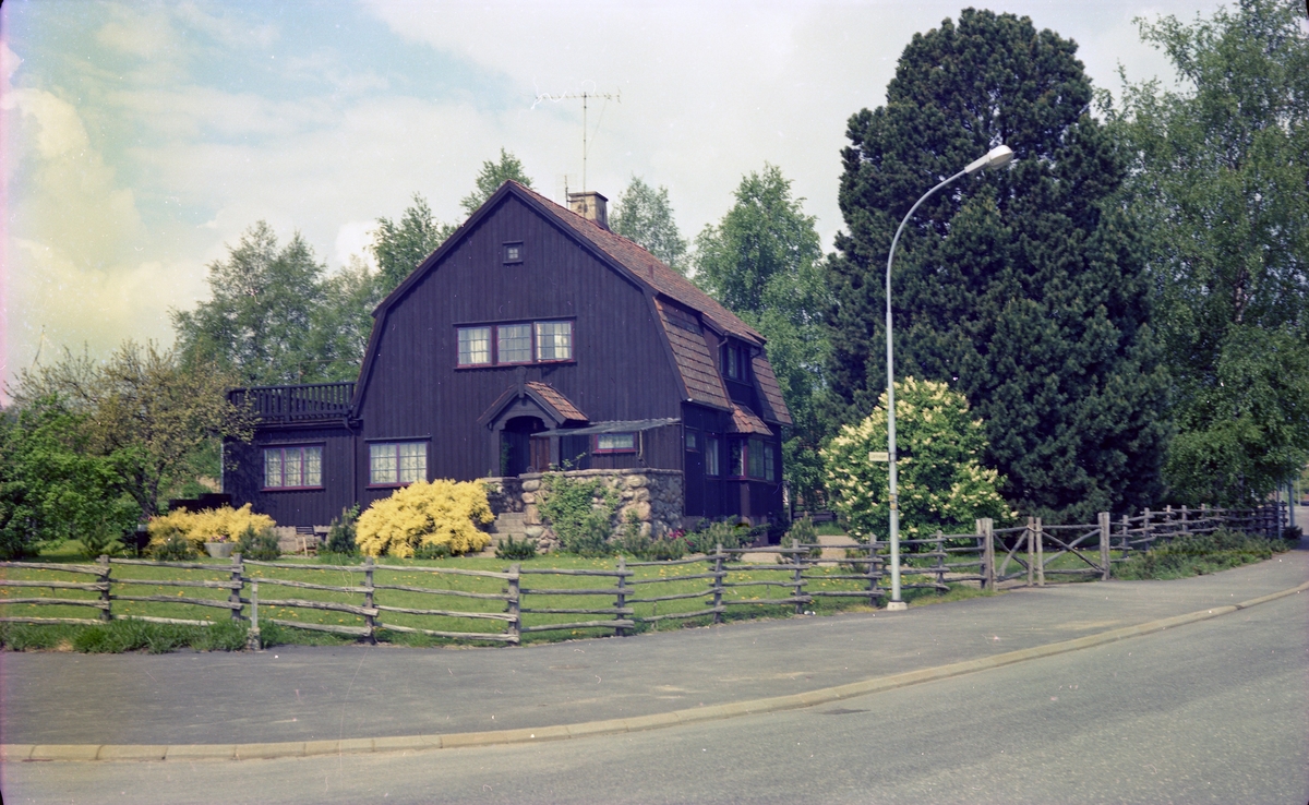 Brun villa på Lärkvägen 29, Alingsås. Här bodde tidigare SILFAs direktör Eugen Weiss med sin familj.
