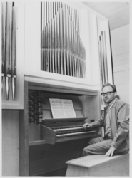 Nytt orgel installert i Bakkebø kirke, 1974.