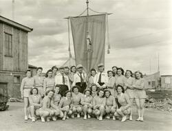 Vardø Turnforening på turnstevne i Vadsø 1948. 22 dameturner