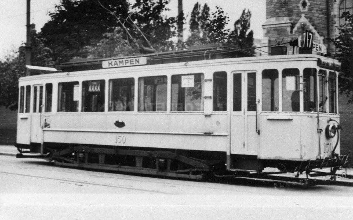 Fotooppstilling av sporvogn fra Oslo Sporveier nr. 150 type HaWa linje 17 tatt i Sporveisgata.