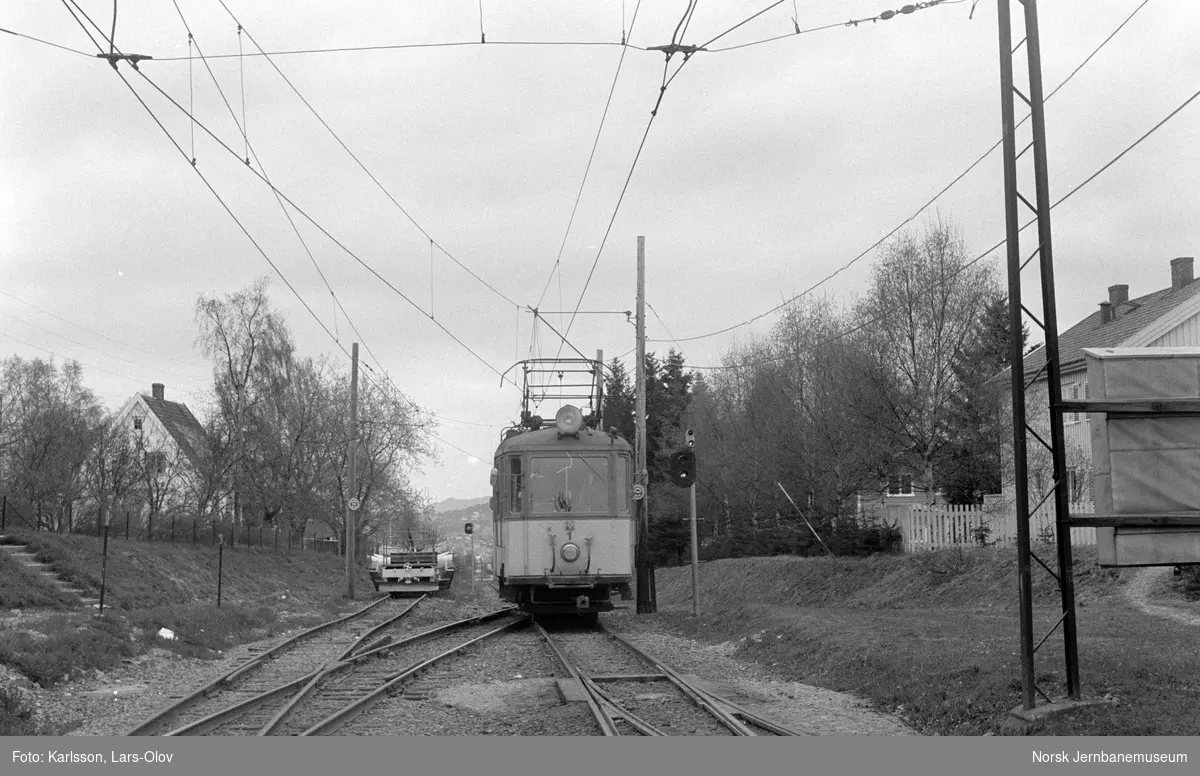 Gråkalbanens sporvogn nr. 1 på Munkvoll stasjon