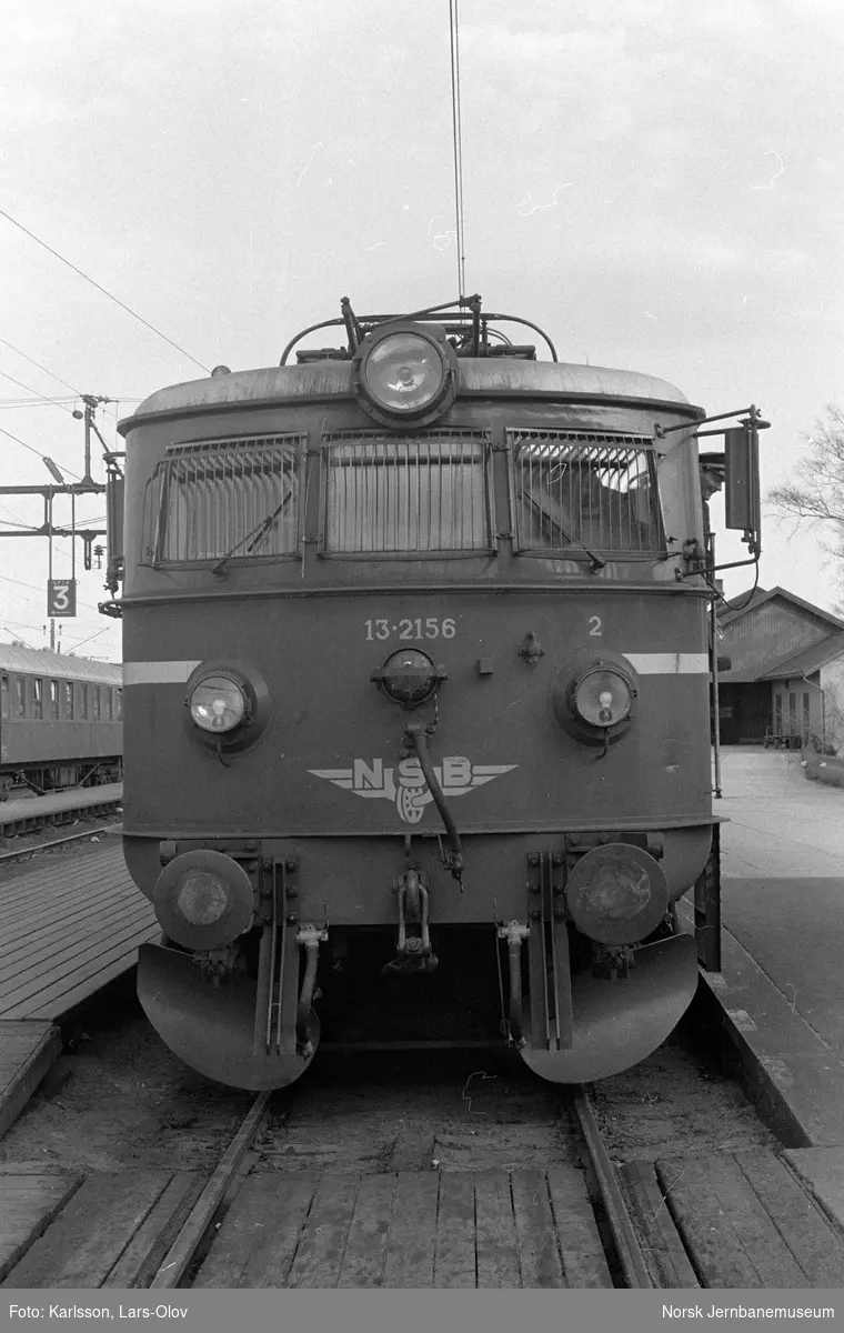 Elektrisk lokomotiv El 13 2156 på Sarpsborg stasjon
