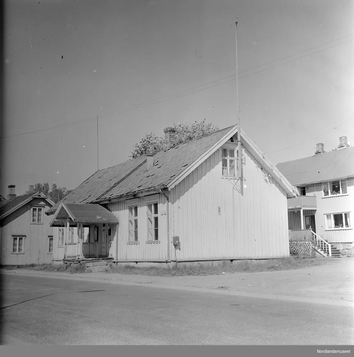 Et gammelt skolehus i Strandgata, Mo i Rana.
