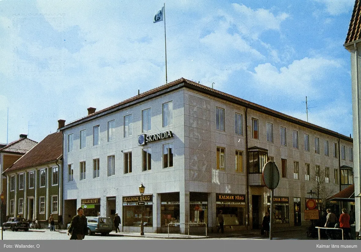 "Skandiahuset 10 år den 18 maj", inbjudan till så kallat öppet hus den 15 och 16 maj, troligen 1974 . Gruppkorsband avsändare Skandia.