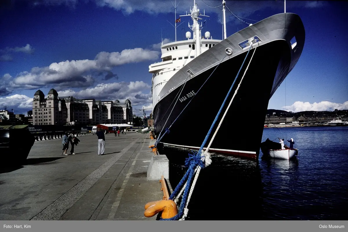 havn, cruiseskip Saga Rose, båt, mennesker, Oslo Havnelager