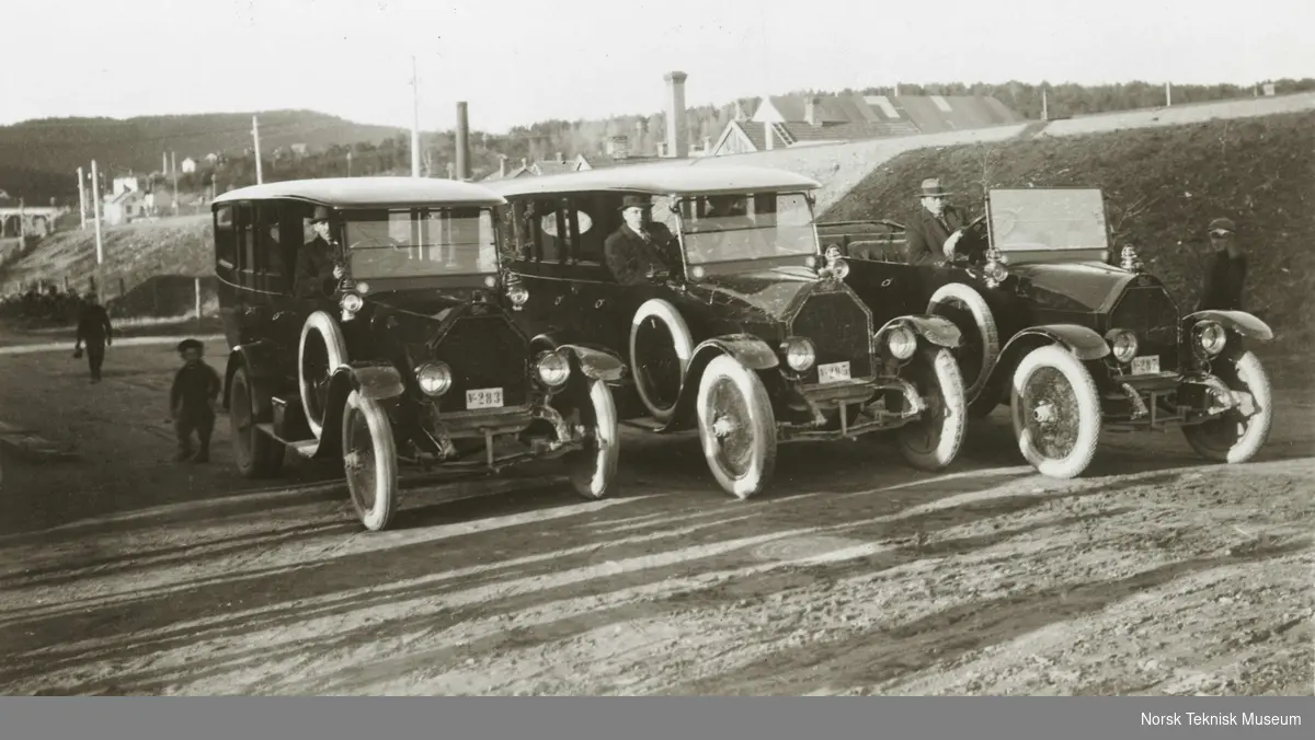 Fiat 1920 rutebiler. Levert til ruten Steinkjer Rødhammer Namsos. Reg.nr. V 283, V 285, V 287