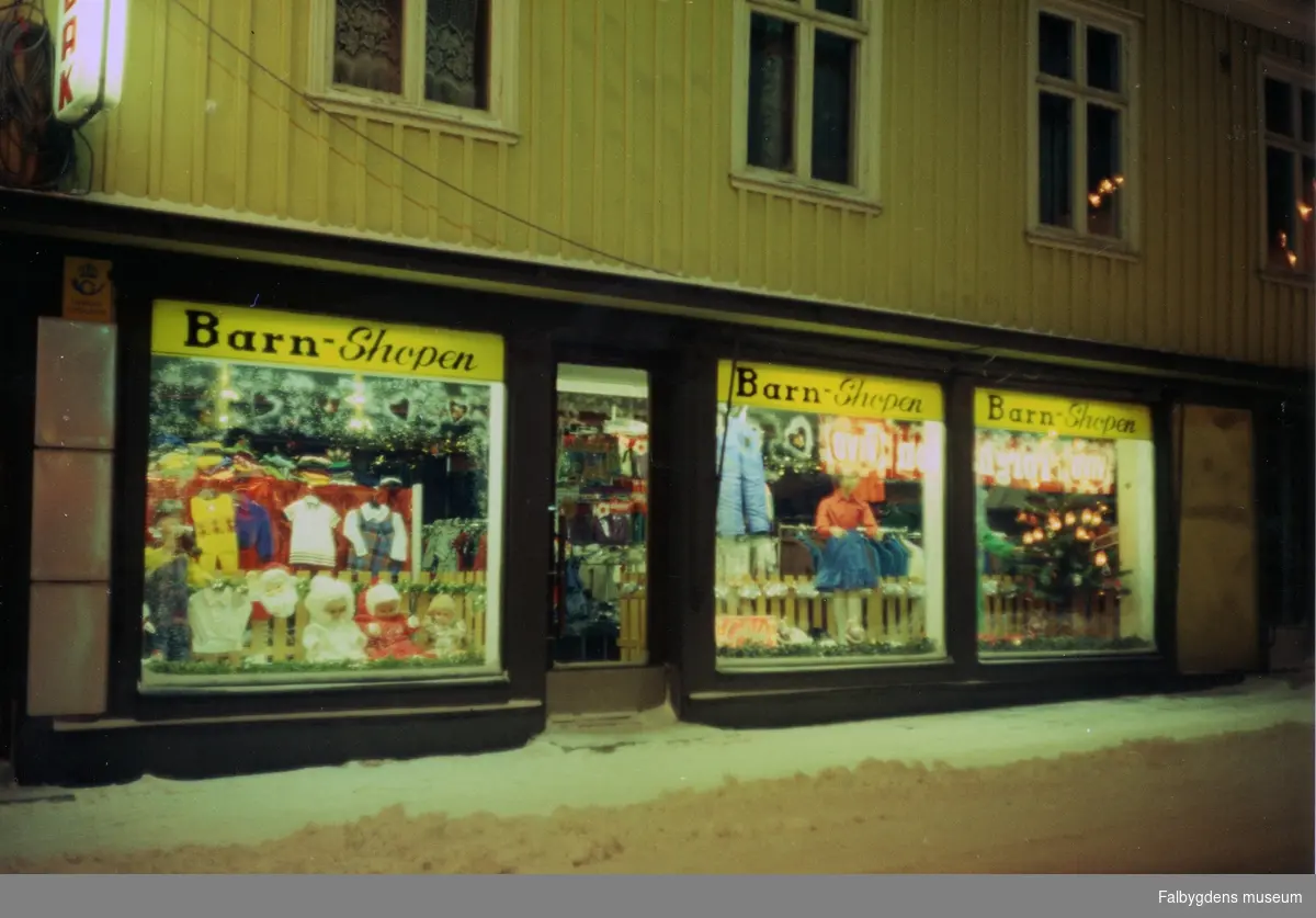 Julskyltning vid Storgatan, 1980-tal?