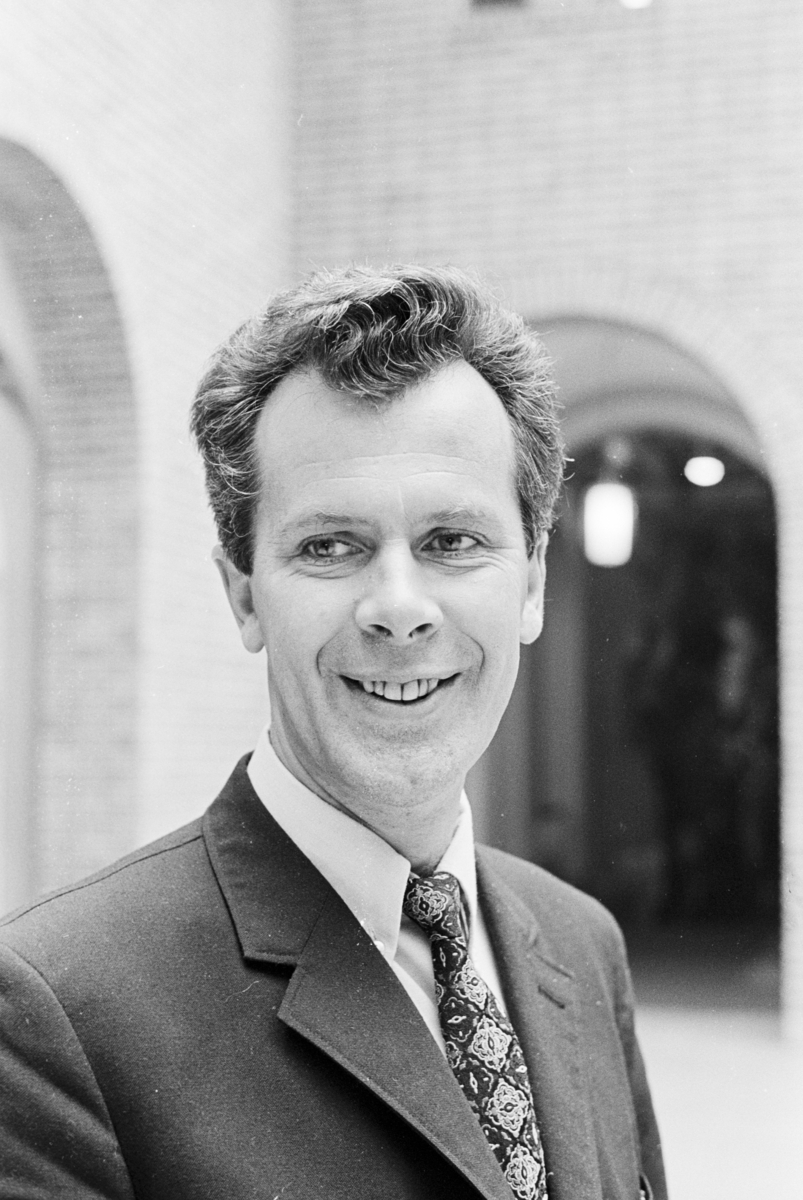 Portrett av pressemanen og politikeren Erling Johannes Nordvik