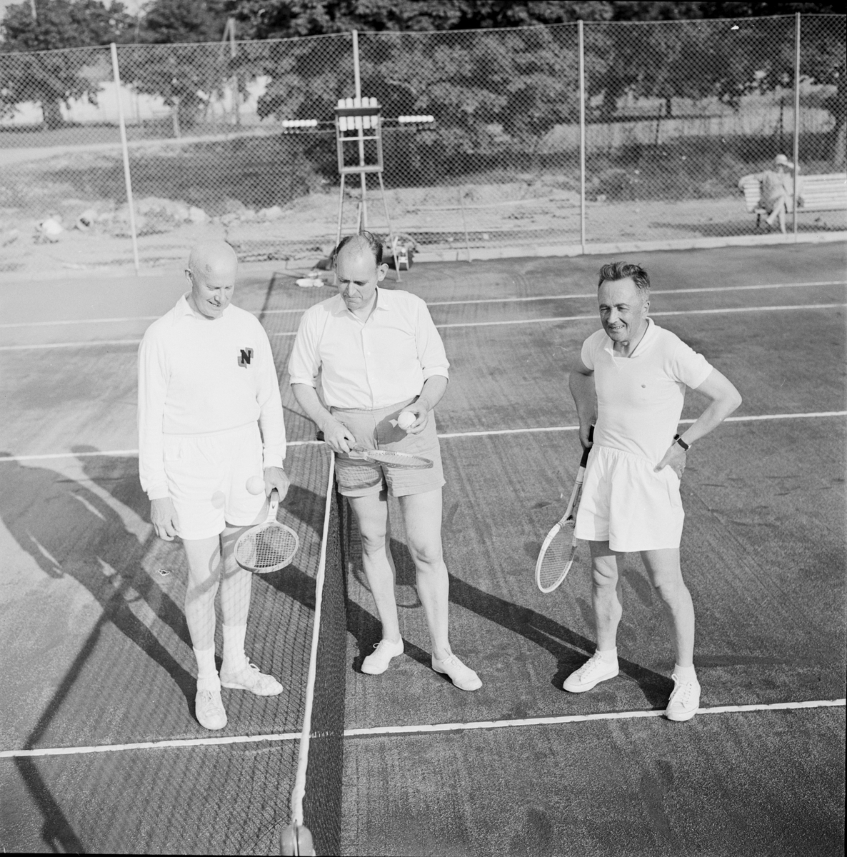 "Storslagen tennisanläggning står färdig vid Fyrisbadet", Uppsala 1960