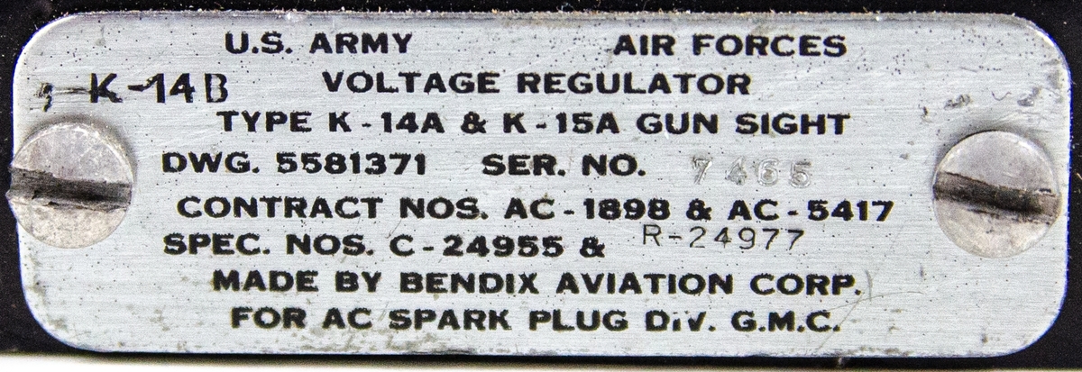 Spänningsregulator till sikte K-14A/B samt K-15A. Tillverkad av Bendix Aviation Corporation.
