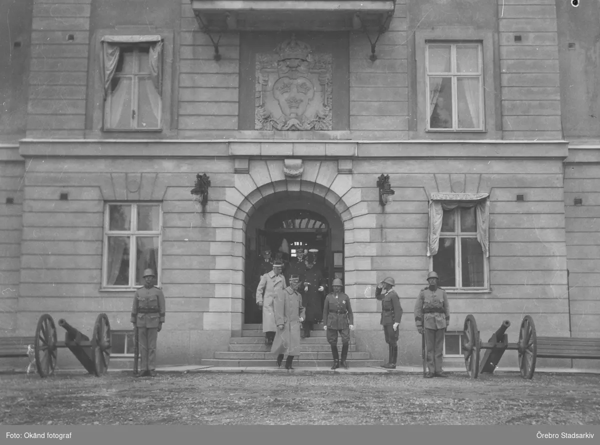 Gustaf V besöker regementet

Gustaf V