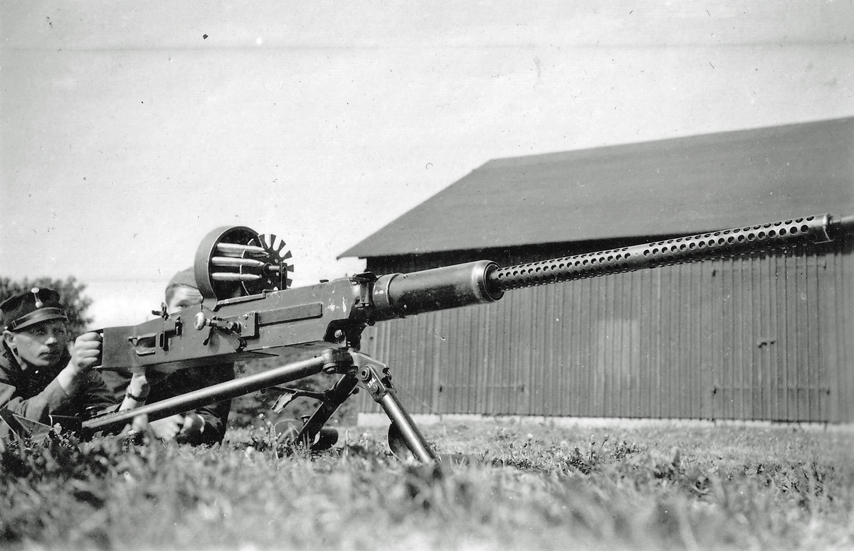 Beredskapstjänst 1944 i Skåne.   20 mm automatkanon m/40.
