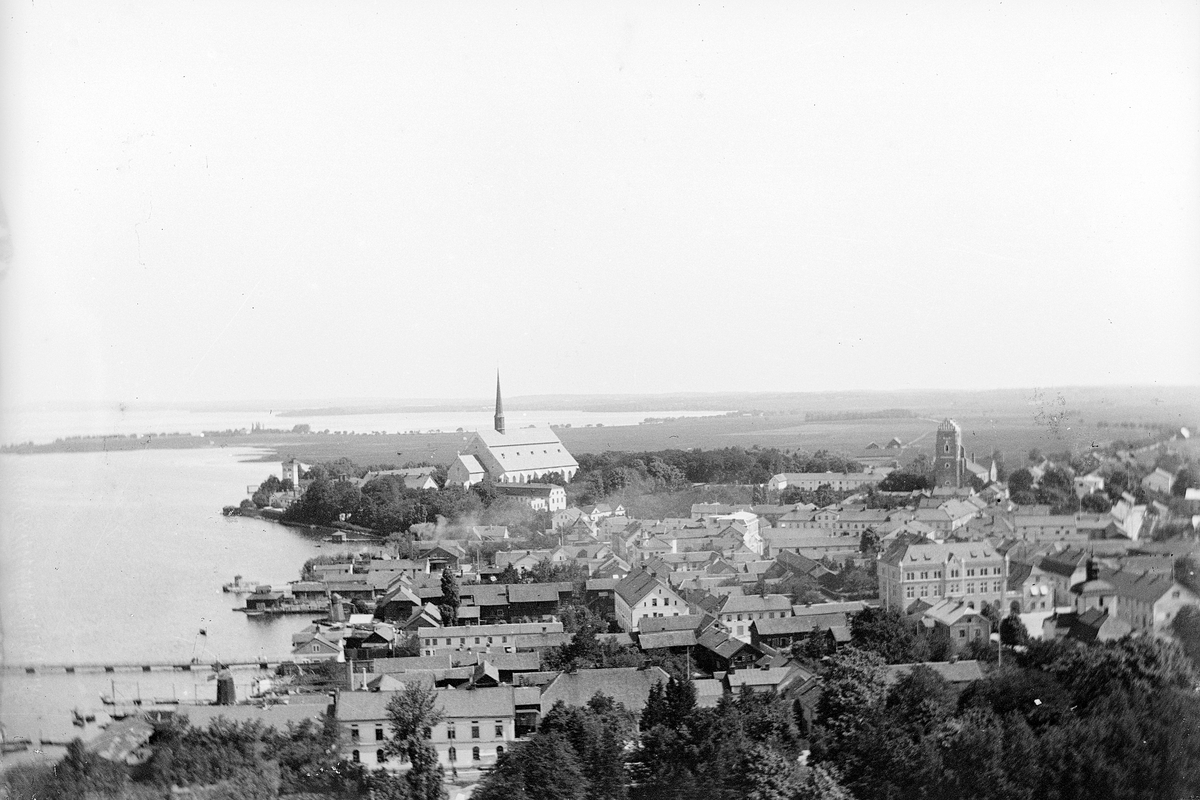 Panorama över Vadstena omkring 1905.