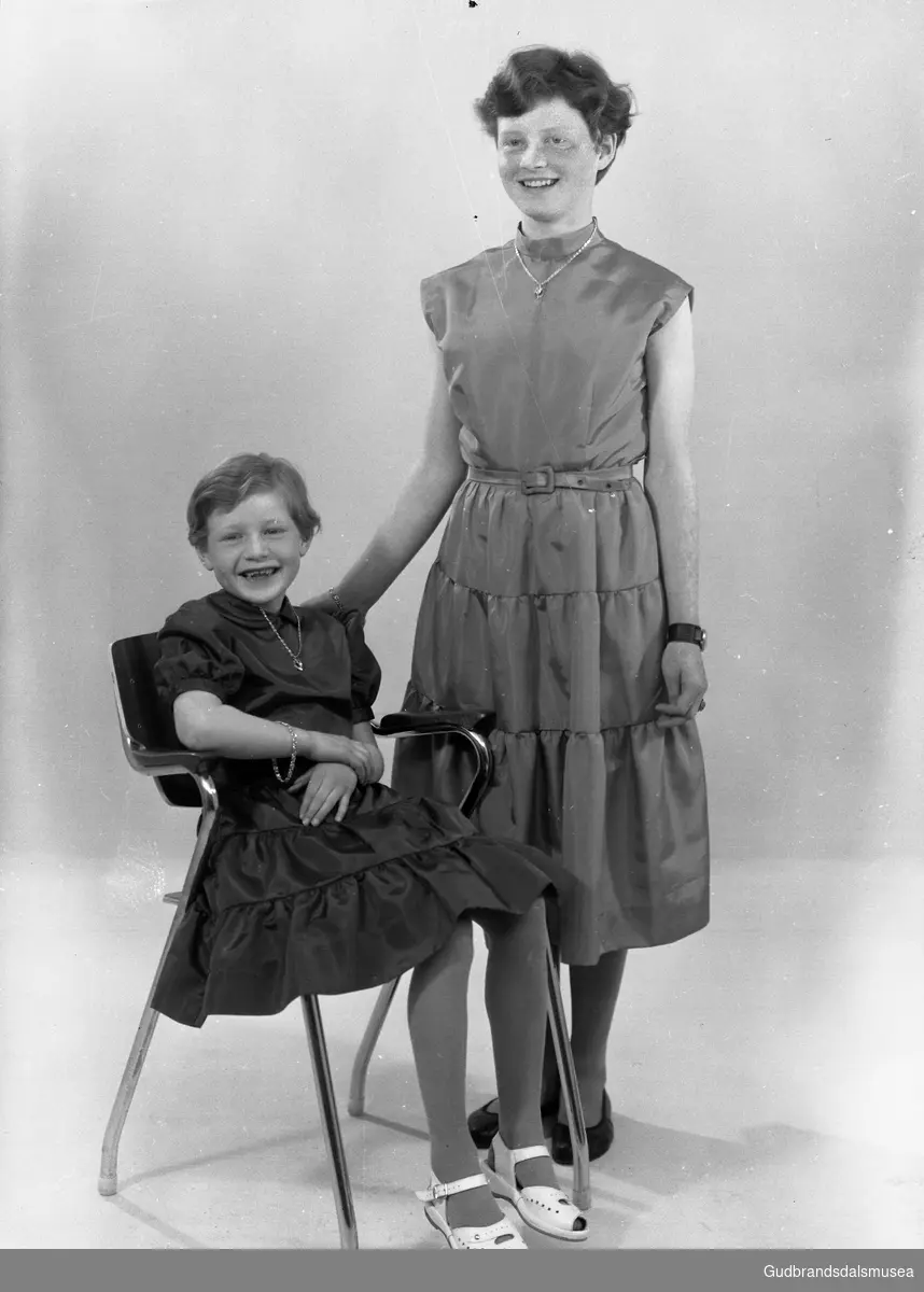 Gerd Kongsli med søster