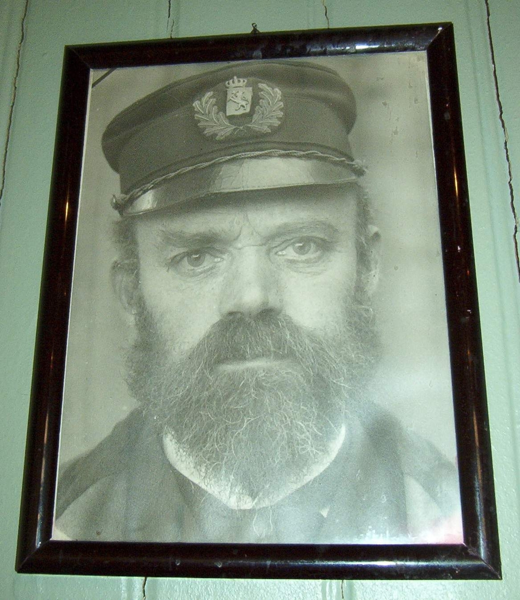 Portrett av fengselsdirektør Franz Eugen Malthe i uniform.