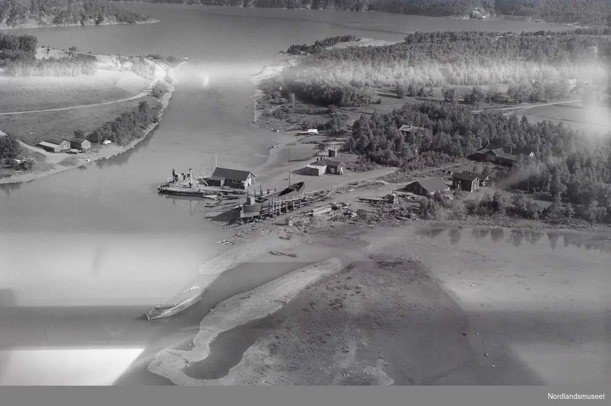 Transport Industri Bergverk Sulitjelma flyfoto moen slipp smie båt vannvei nedrevann