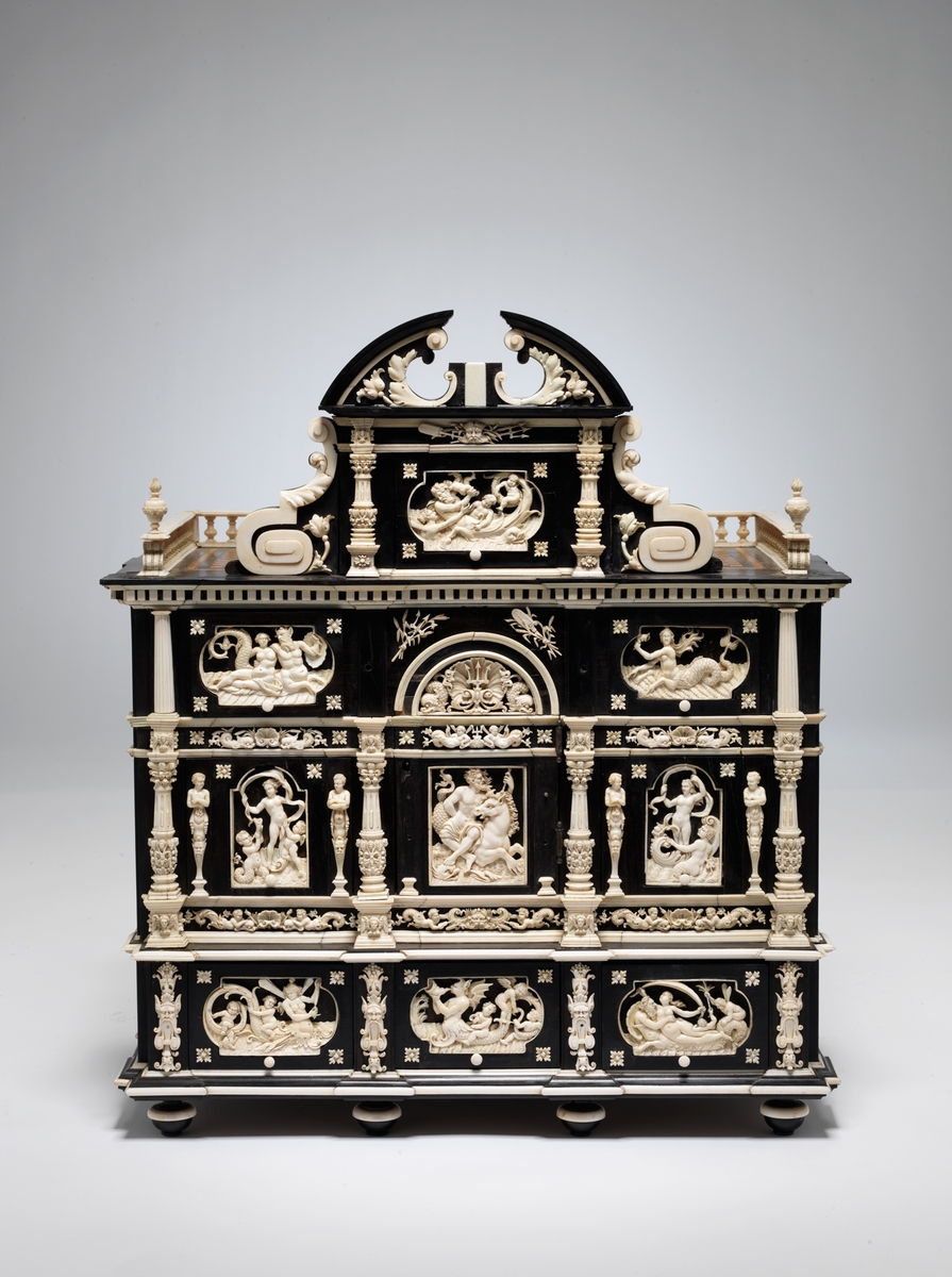 Kabinettskap - Nasjonalmuseet, designsamlingene / DigitaltMuseum