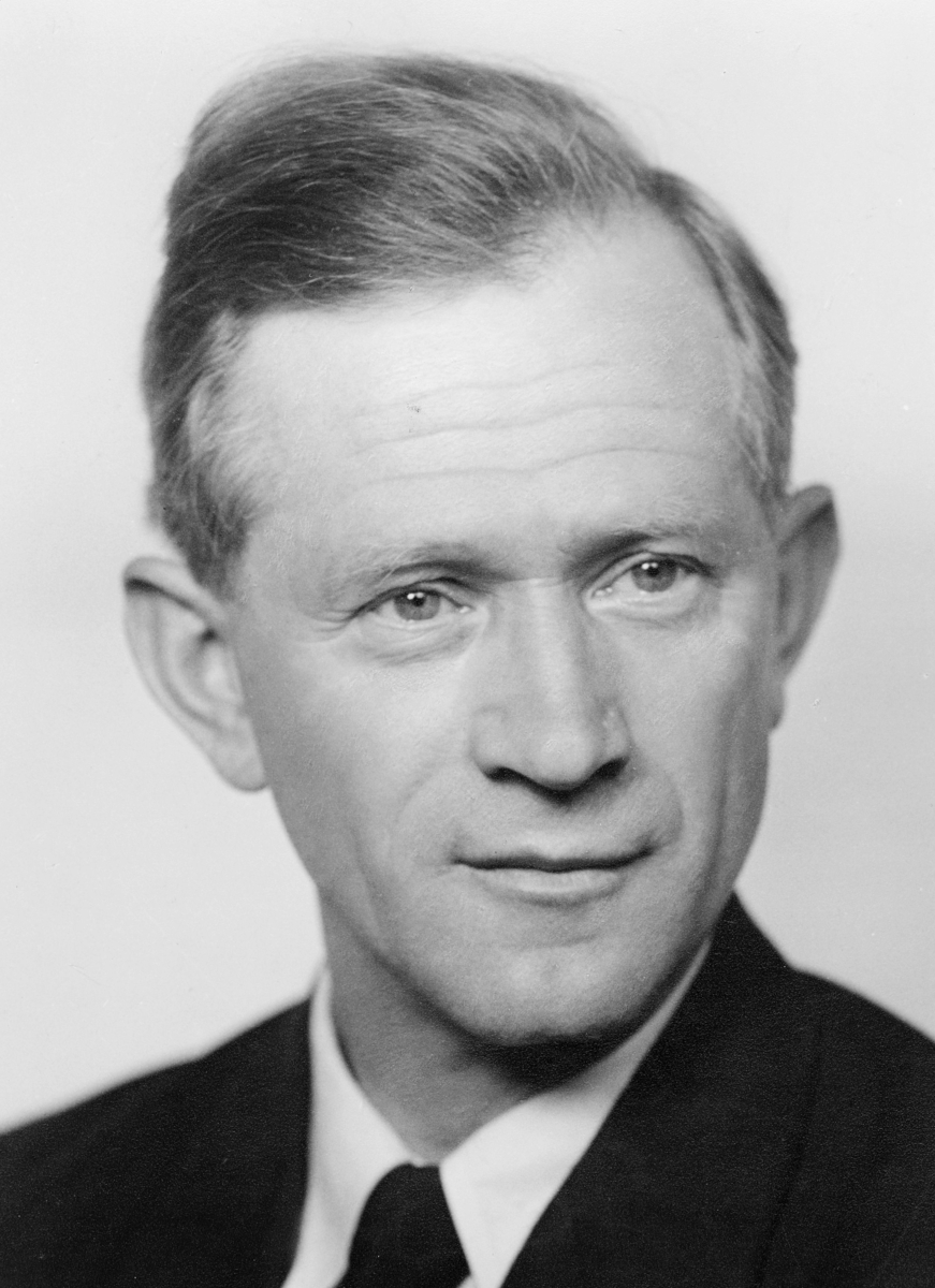 portrett, postmester, Olaf Asbjørn Yngvar Olsen